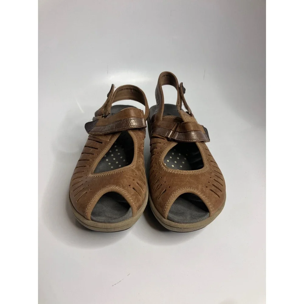 Privo by Clarks Wedge Sandals Womens 8M Brown Good Leather Peep Toe Laser Cut